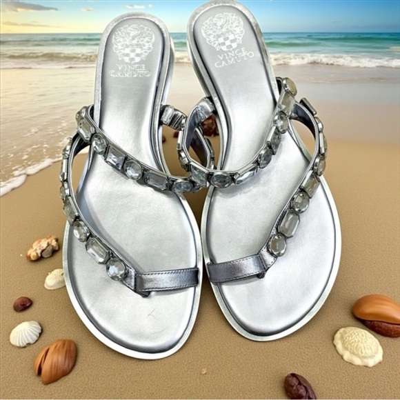 Vince Camuto Metallic Silver Ambridil Rhinestone Leather Toe Ring Sandals 8.5W - Picture 1 of 8